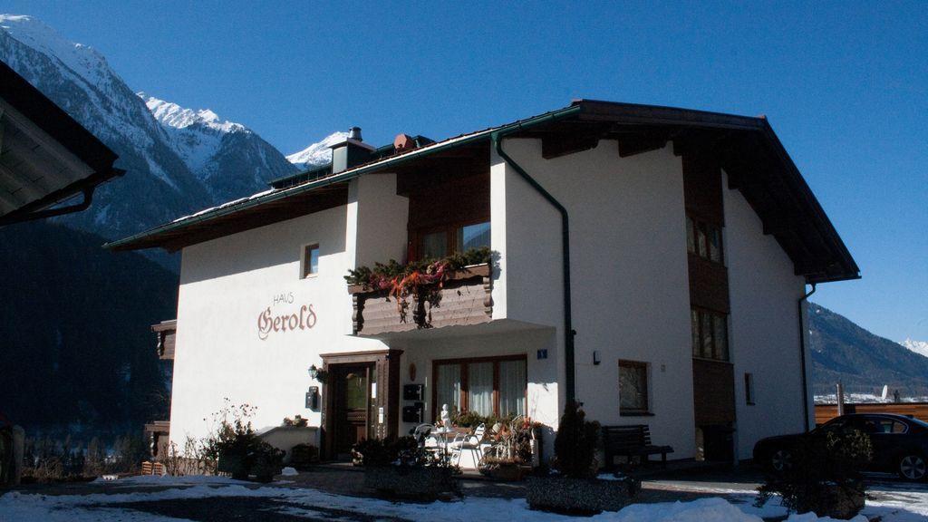 Haus Gerold Hotel Oetz Exterior photo